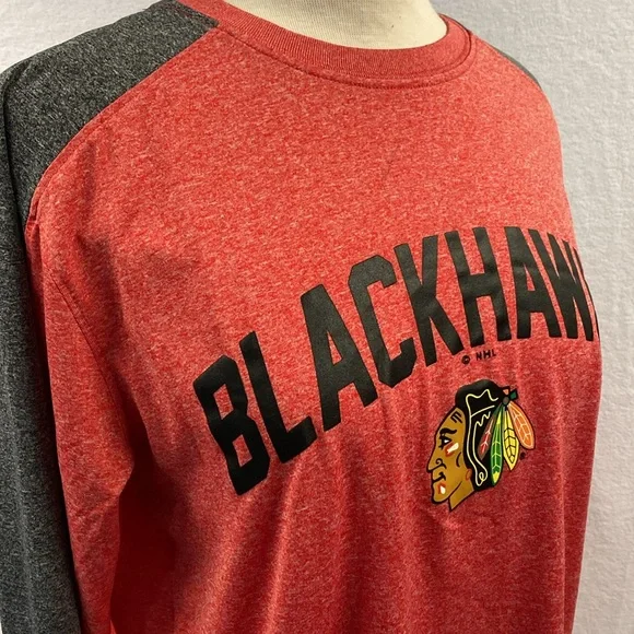 Women’s Chicago Blackhawks NHL Long Sleeve - Picture 3 of 4